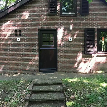 Holiday home 't Aarthuis *